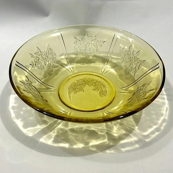 1930’s Vintage Amber Sharon Cabbage Rose Federal Glass Bowl - Picture 1 of 4